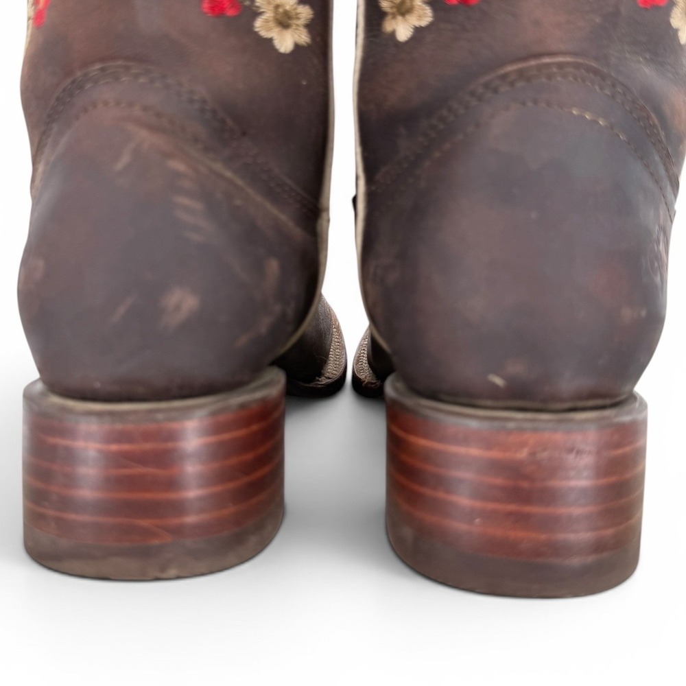 Shoes - Picture 6 of 10